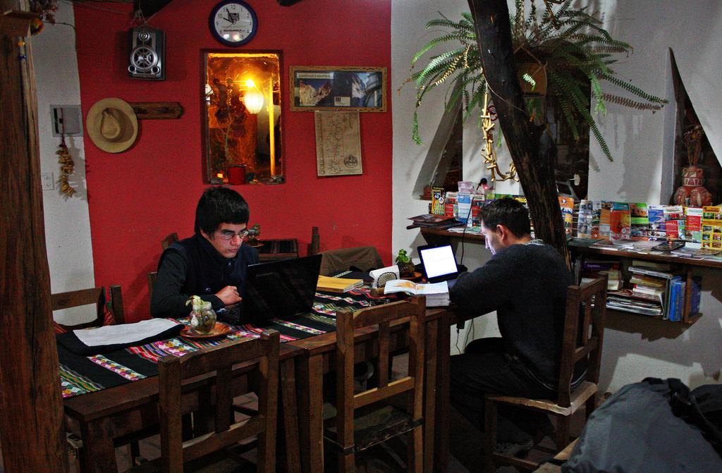 El Sol Hostel De Humahuaca Bagian luar foto